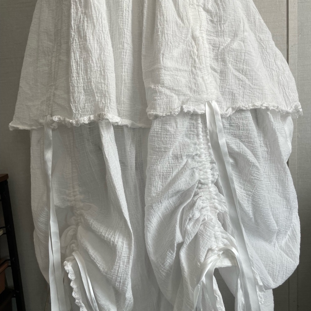 Elegant White High Low Layered Dress - Picture 5 of 5
